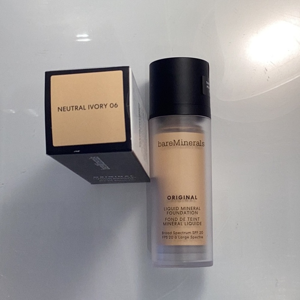 Discontinued bareMinerals Original Liquid Mineral Foundation Neutral Ivory 06